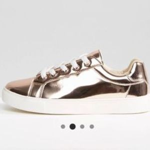Truffle Metallic Sneaker rose gold